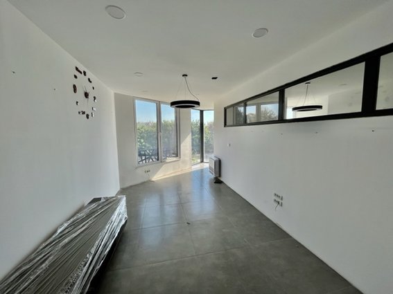 деловен простор во непосредна близина на EAST GATE