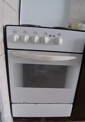 Prodazba poradi selenje.