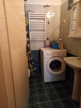 Centar 43m2 na 4kat sproti zoil