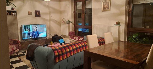 Hrom 60m2 4soben prizemje so dvor 100m2