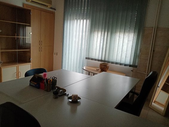 Centar 100m2 kancelarii opremeni na 1 kat