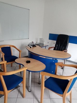 Centar 100m2 kancelarii opremeni na 1 kat