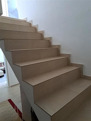 Butel 1 stan i kuka nova vo ista parcela