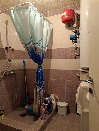 Butel 1 stan i kuka nova vo ista parcela