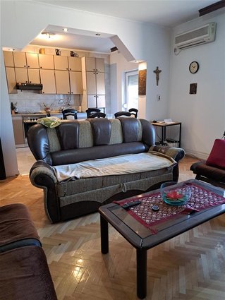 Cento baraka 51m2 i kuka 71m2 na plac 461m2