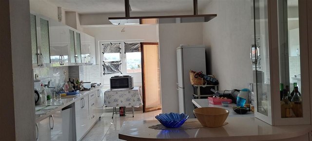 Radisani 479m2 kuka 4 kata na plac 778m2