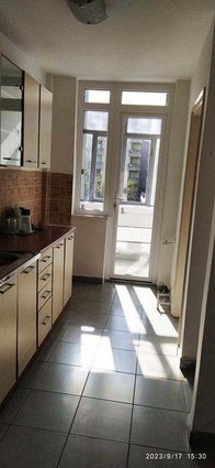 Centar sproti bilna 90m2 renoviran stan za kancelarii