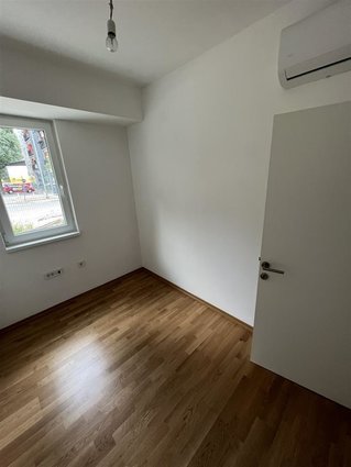 Aerodrom nov 3-soben 68m2 priz odgovara i za DP