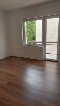 Centar kuka 135m2 prazna za kancelarii