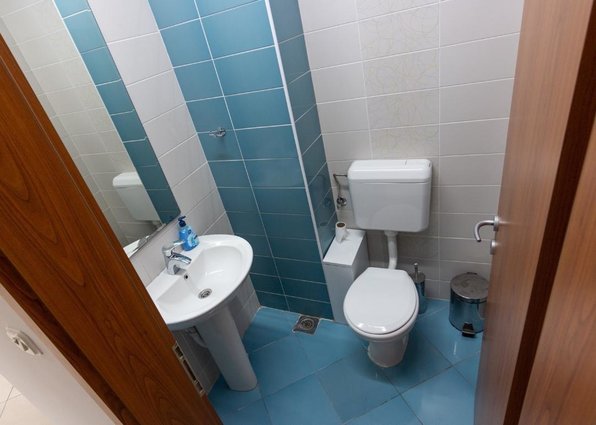 Centar univerzalna 70m2 deloven prostor prizemje