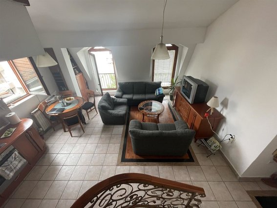 Kozle opremen stan so edna spalna