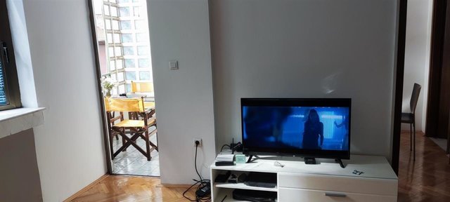 IZDAVANJE TOP STAN 50M2-KAJ DZUBOKS KAFULE