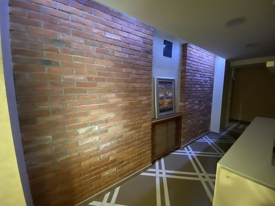 Se izdava atraktiven deloven prostor Aerodrom 240m2