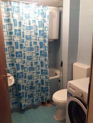 SE IZDAVA TOP STAN LEPTOKARIJA 60 M2