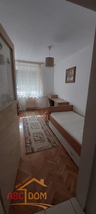 Se izdava stan od 80m2 vo Taftalidze