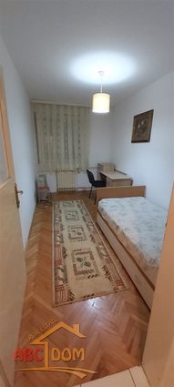 Se izdava stan od 80m2 vo Taftalidze