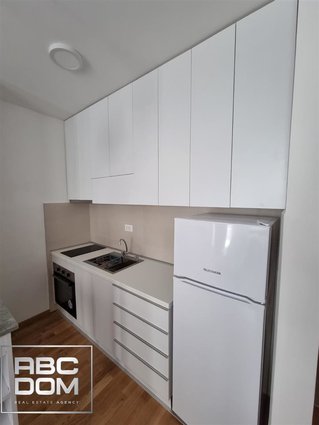 31m2 izdavanje Aerodrom