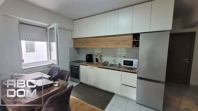 Se izdava stan od 56m2 vo Avtokomanda