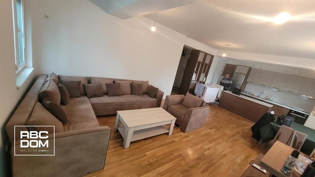 Stan vo Centar kaj Tutunski 92m2