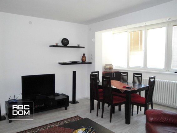 Se izdava stan od 66m2 Debar Maalo