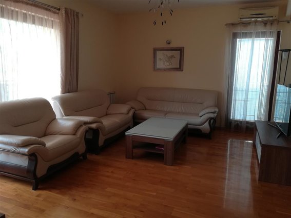 Se izdava exstra stan Vodno 2 spalni m2