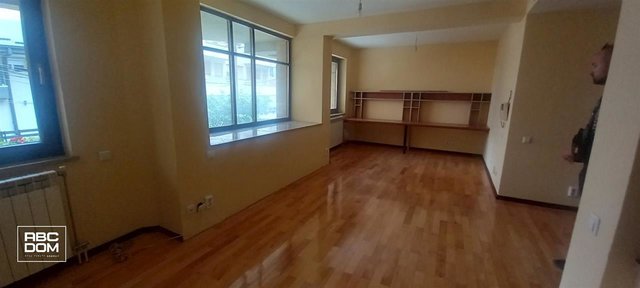 94m2 izdavanje/prodavanje Debar Maalo