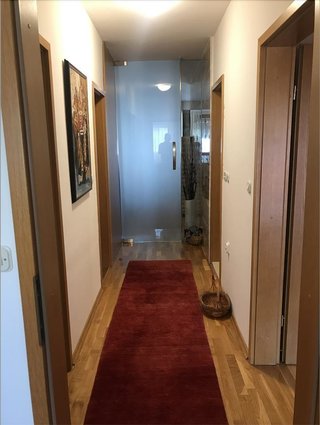 CENTAR D MALO KAJ SILBO 107M2