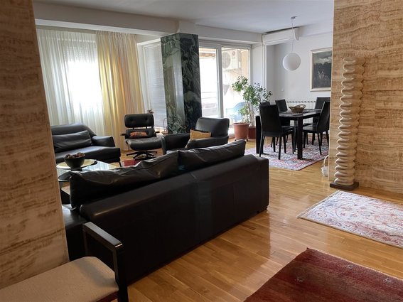 CENTAR D MALO KAJ SILBO 107M2