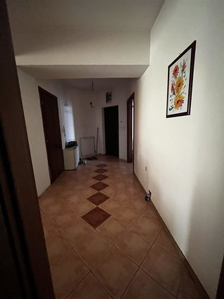 Centar vo zgradata na Tifani 110m2