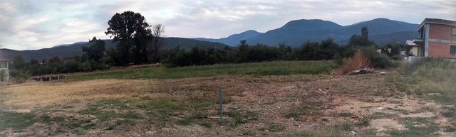 Plac od 500m2 vo blizina na koledzot Yahya Kemal
