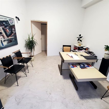 Se prodava lokal 100m2