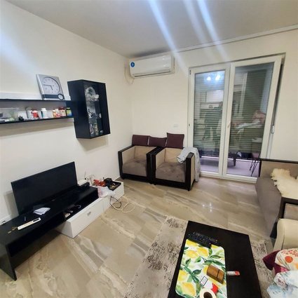 Se prodava lokal 100m2