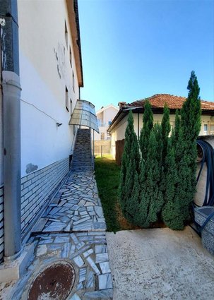 Kuka 427m2 vo blizina na ulica JNA