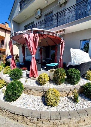 Kuka od 841m2 na 3 kata vo Balindol