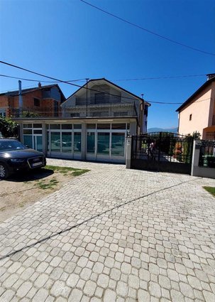 Kuka od 841m2 na 3 kata vo Balindol