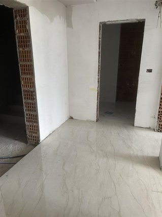 Se prodava stan 86m2 na 1vi kat