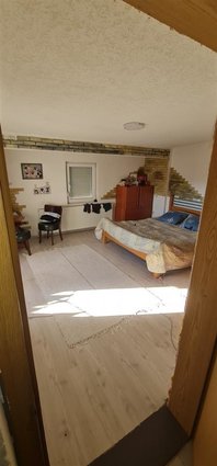 Kuka 300 m2 so razraboten biznis