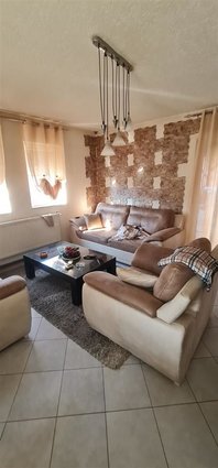 Kuka 300 m2 so razraboten biznis