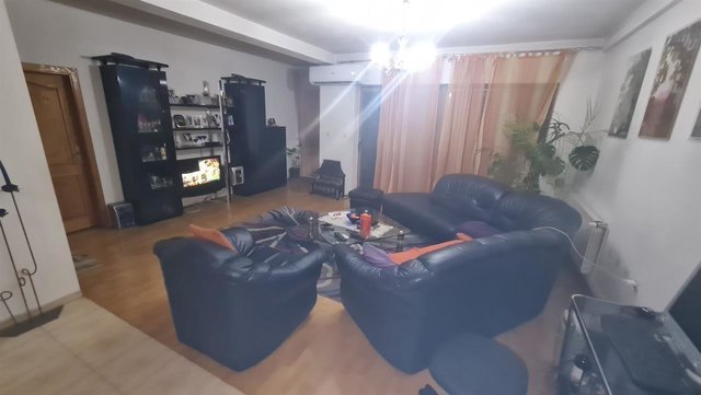 Kuka 1000m2 so lokali na atraktivna lokacija