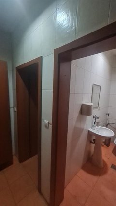 Kuka 1000m2 so lokali na atraktivna lokacija