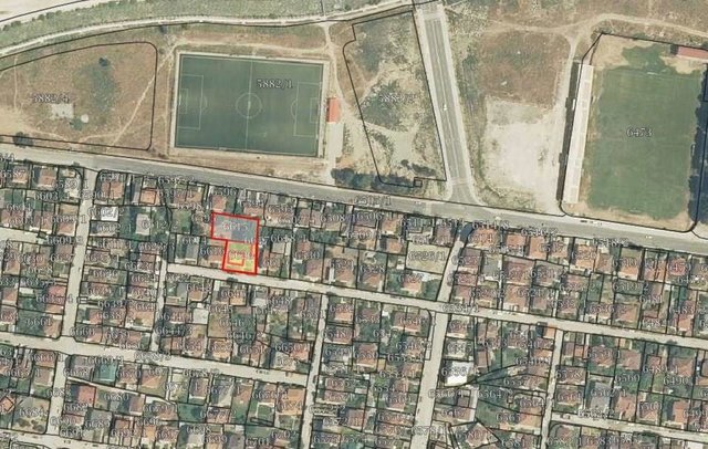 Shitet shtepi e vjeter 1200m2 ne lokacionin Dutlok