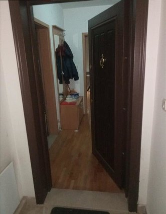 СЕ ПРОДАВА НАМЕСТЕН ДВОСОБЕН 49М2 СТАН ВО КОЗЛЕ СО ДВОР