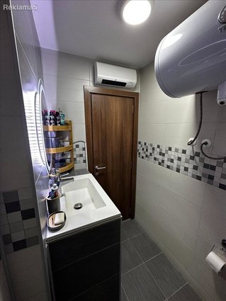 СЕ ПРОДАВА НАМЕСТЕН 55М2 СТАН ВО КАРПОШ 2