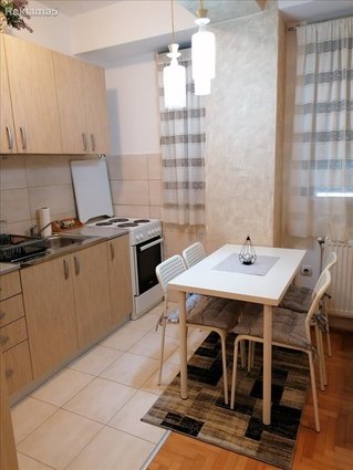 СЕ ПРОДАВА НАМЕСТЕН ДВОСОБЕН 33М2 СТАН ВО ХРОМ СО ПАРКИНГ