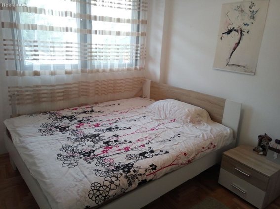 СЕ ПРОДАВА НАМЕСТЕН ДВОСОБЕН 33М2 СТАН ВО ХРОМ СО ПАРКИНГ