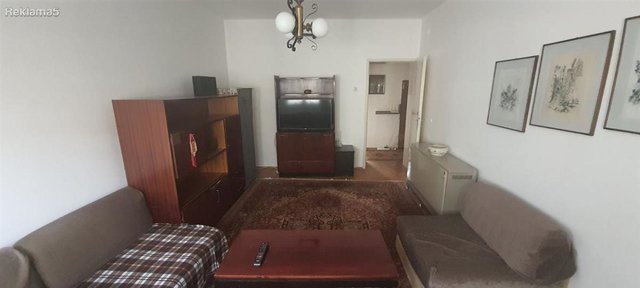 SE PRODAVA 60M2 STAN VO CENTAR-UNIVERZALNA