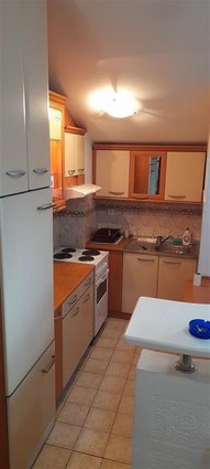 SE IZDAVA STAN 50m2 DO DRZAVNA BOLNICA