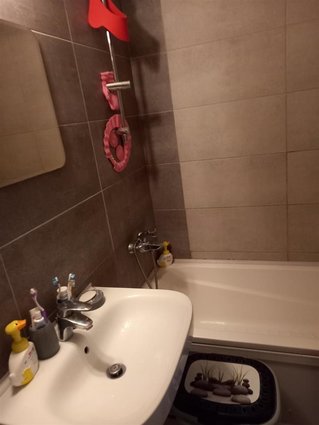 Aerodrom trosoben nov stan 64m2