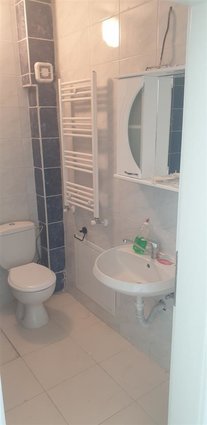 Kapistec 90m2 prazen 4soben za firma ili ziveenje