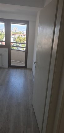 Kapistec 90m2 prazen 4soben za firma ili ziveenje